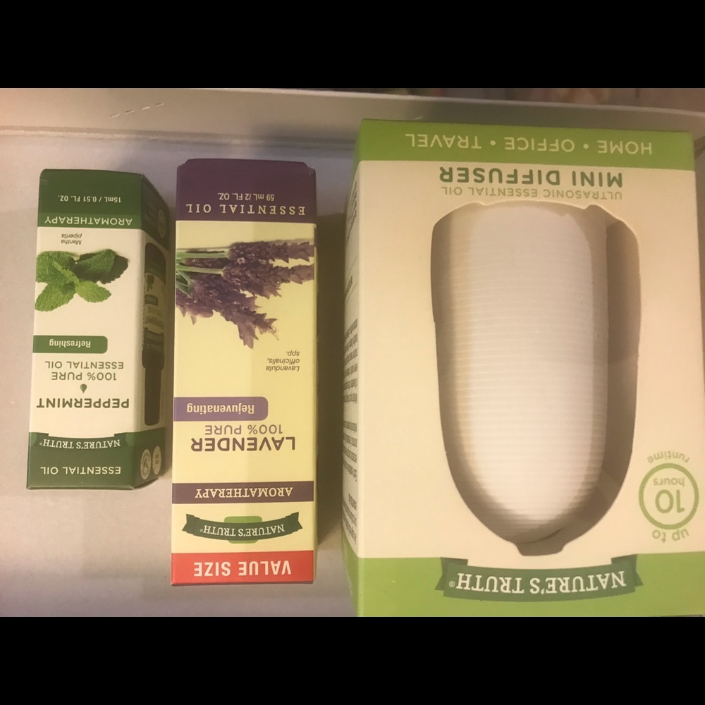 Mini diffuser with lavender &peppermint essential - Picture 2 of 5